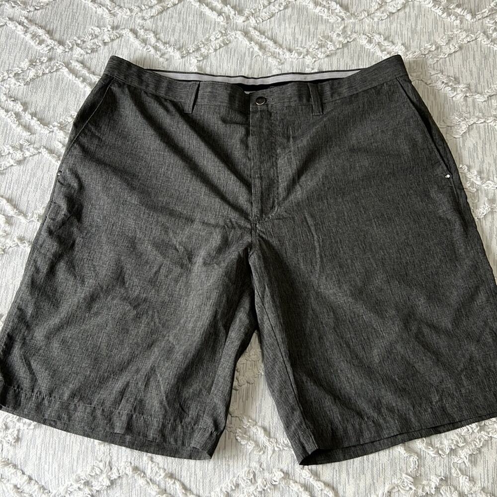 Calloway Men’s Golf Shorts Size 38 Grey